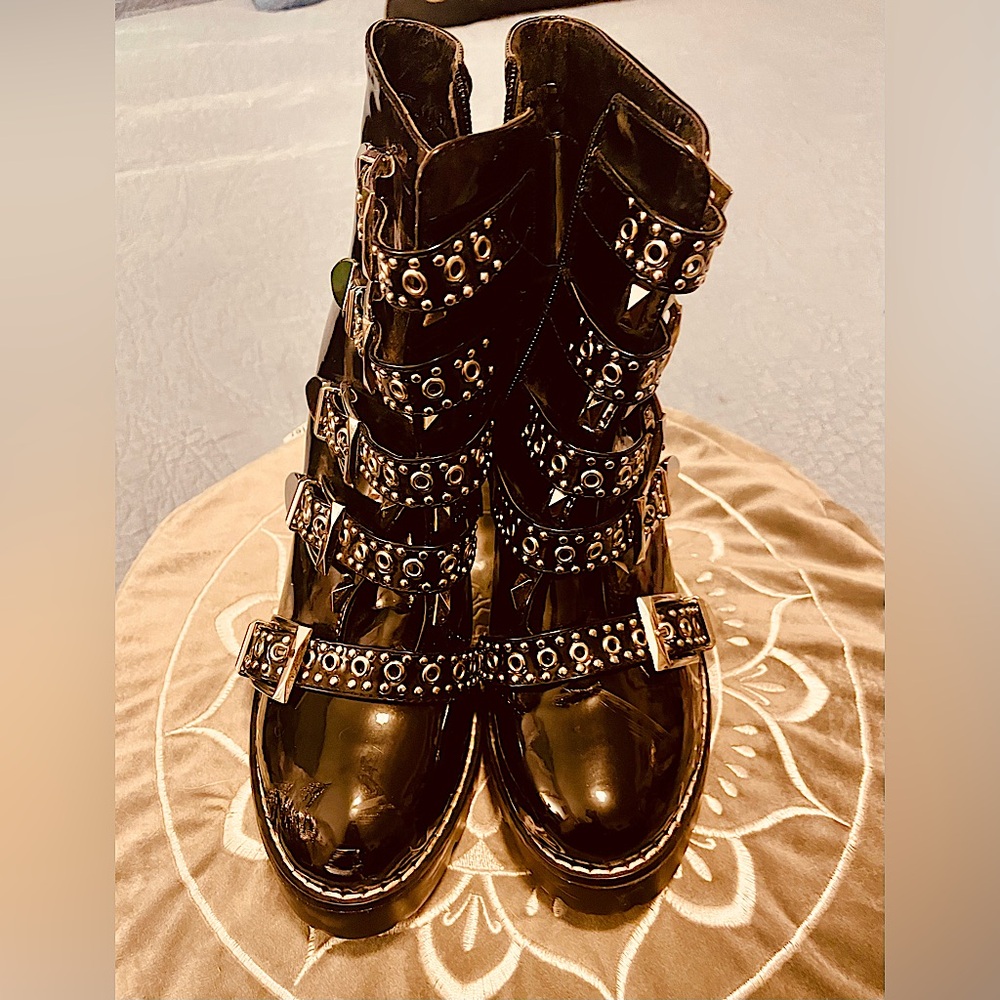 Azalea Wang black patent leather buckle studded boot in a  7. Worn condition